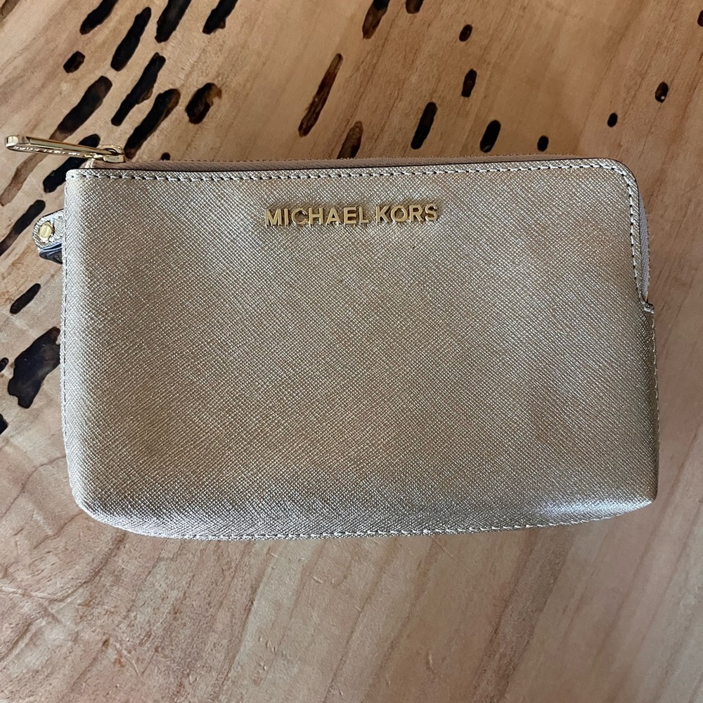 Michael Kors Wristlet wallet